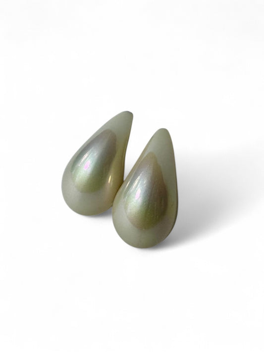 Par de brincos Gota madre pérola M