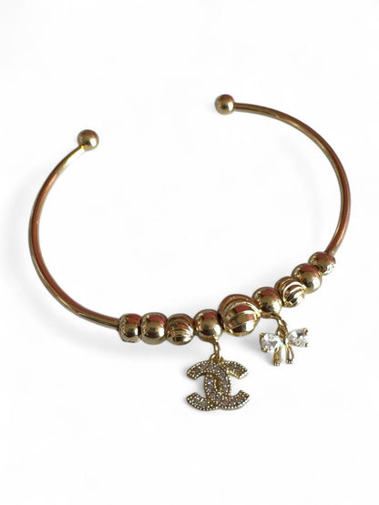 Pulseiras Mile - diversos pingentes colecionáveis