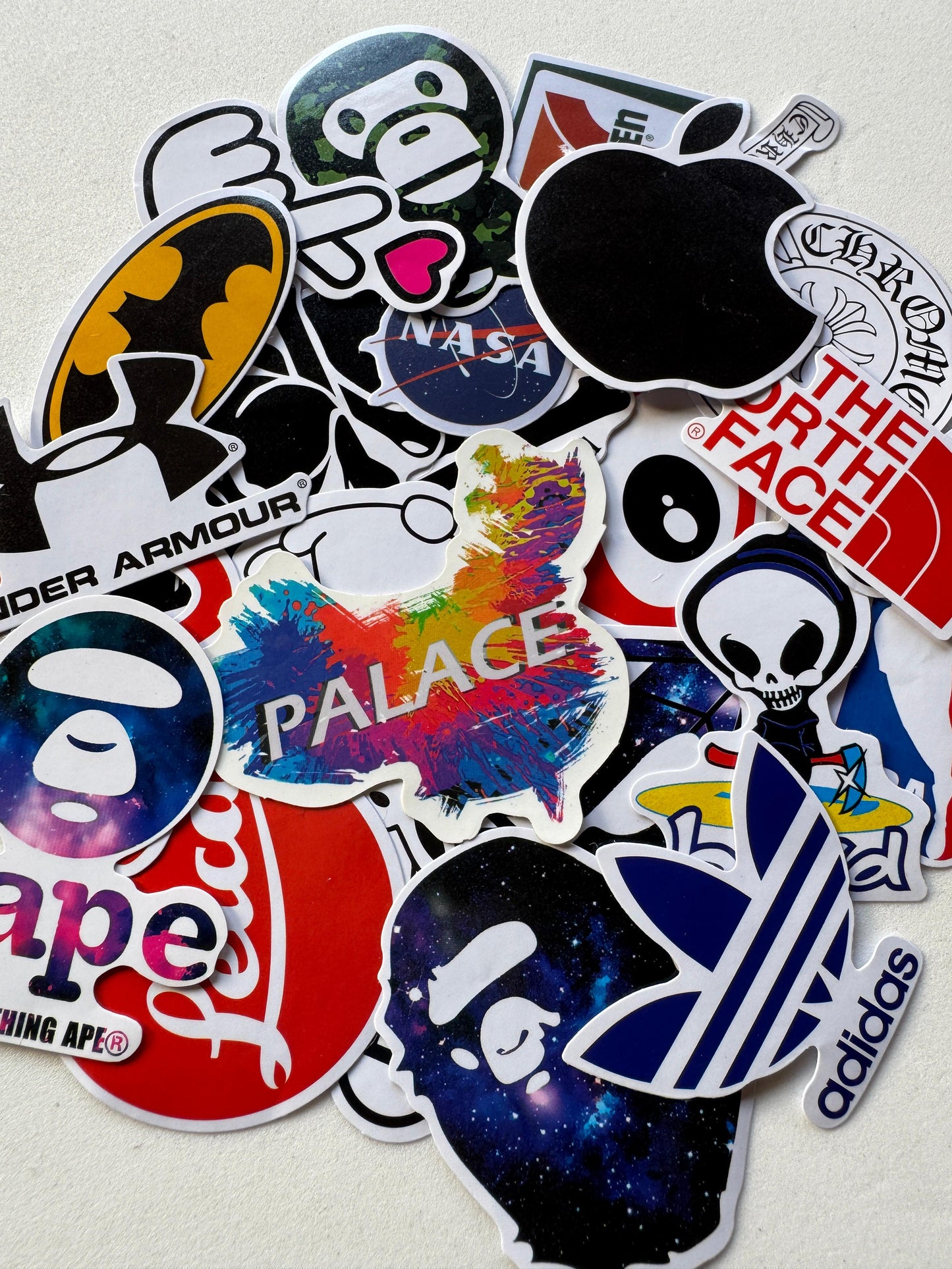 Pac de adesivos - Marcas diversas (25 unidades)