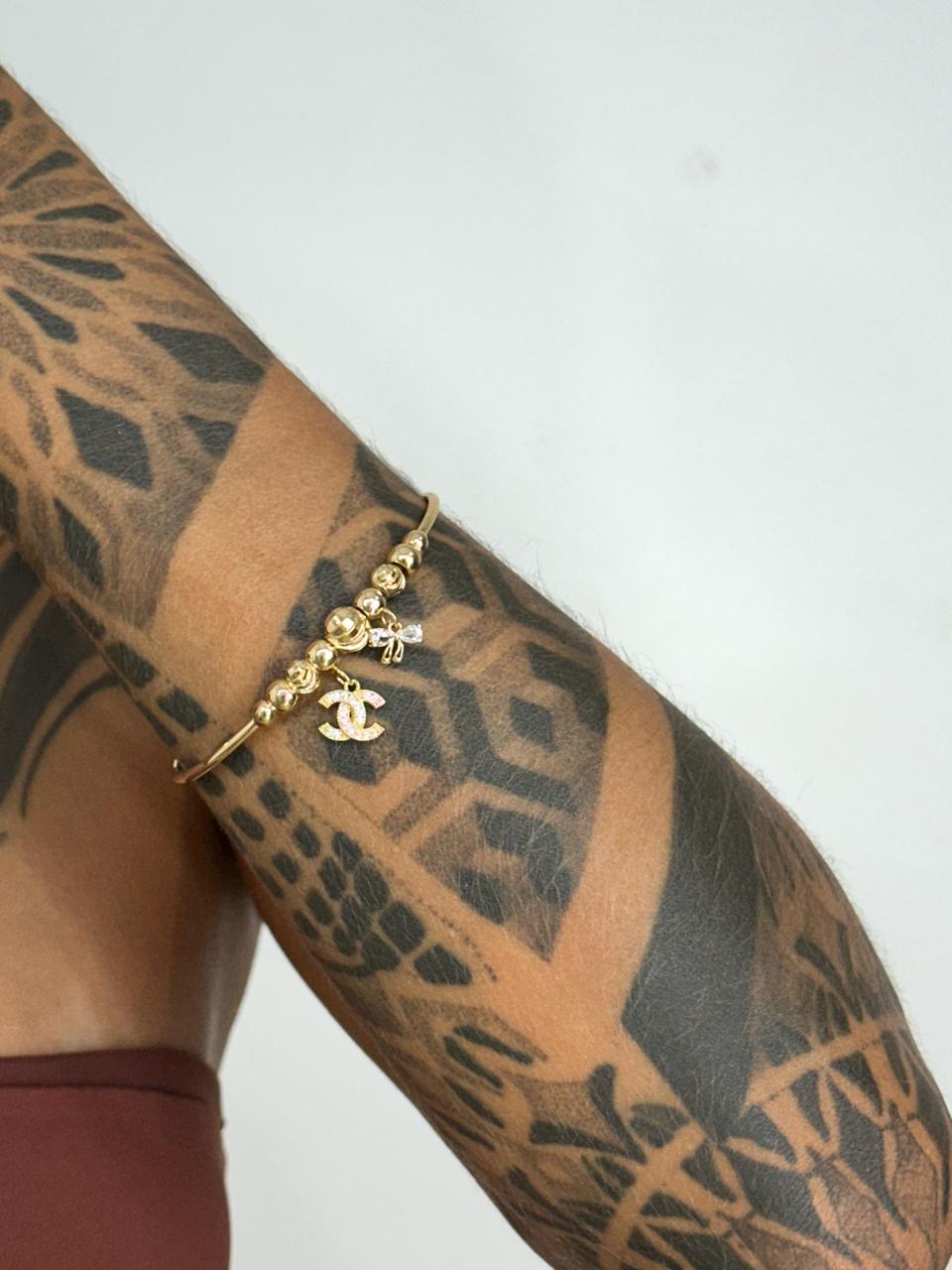 Pulseiras Mile - diversos pingentes colecionáveis