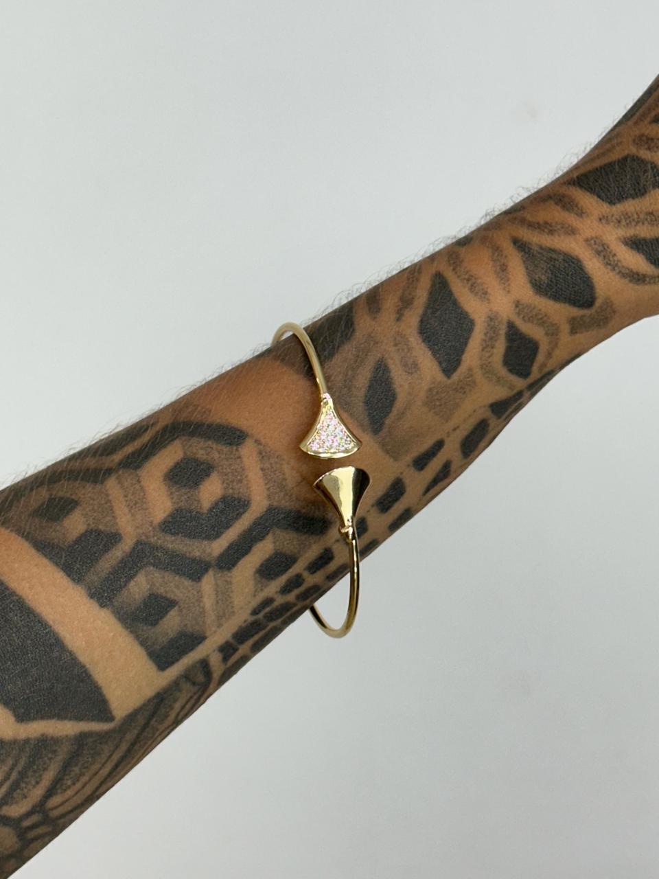 Pulseiras Mile - diversos pingentes colecionáveis