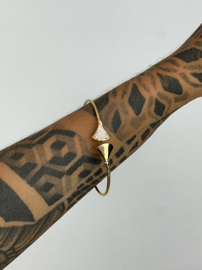 Pulseiras Mile - diversos pingentes colecionáveis